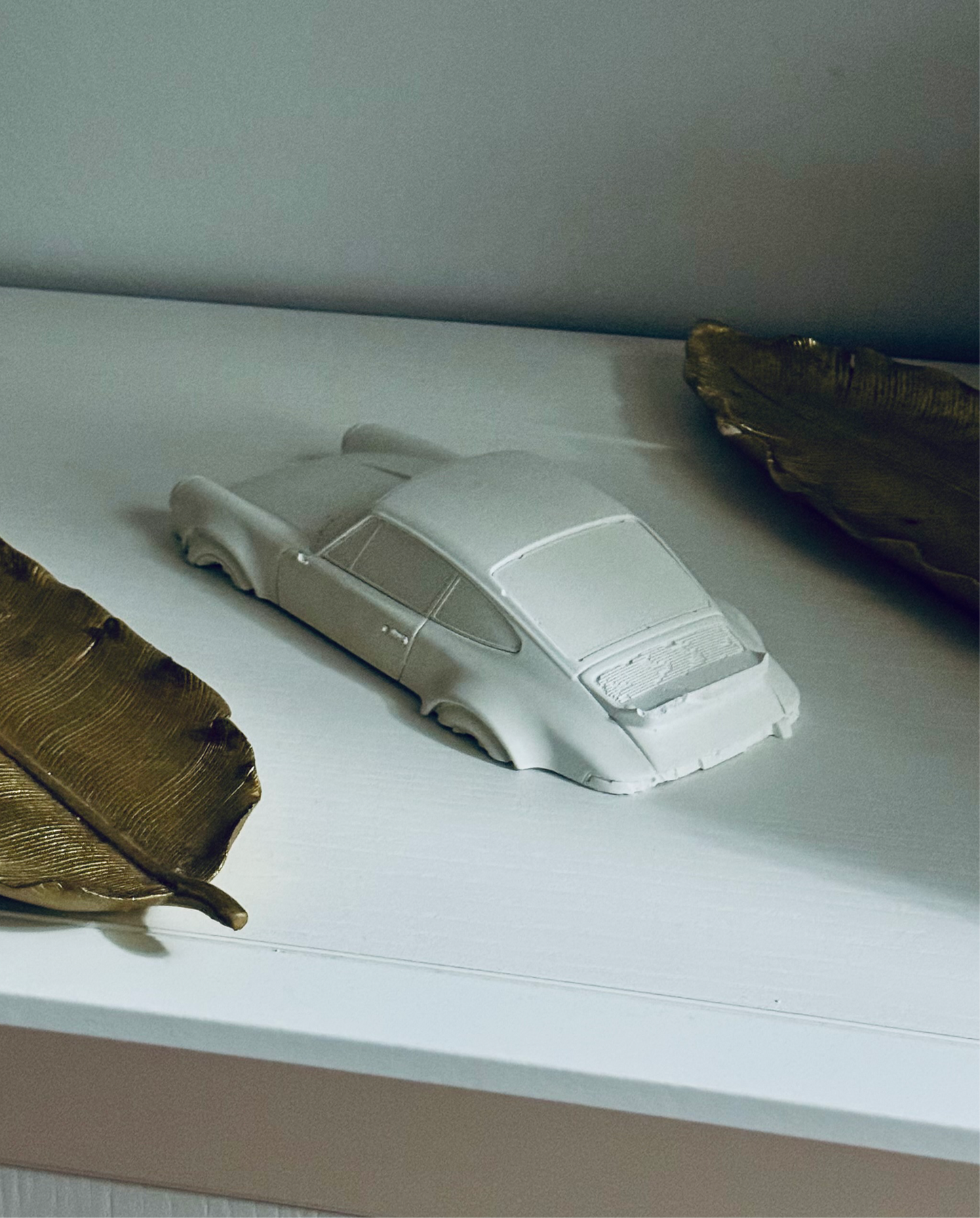 Escultura coche deportivo